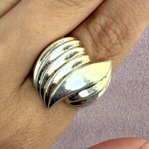 sterling silver vintage chunky scalloped dome ring size 7.5